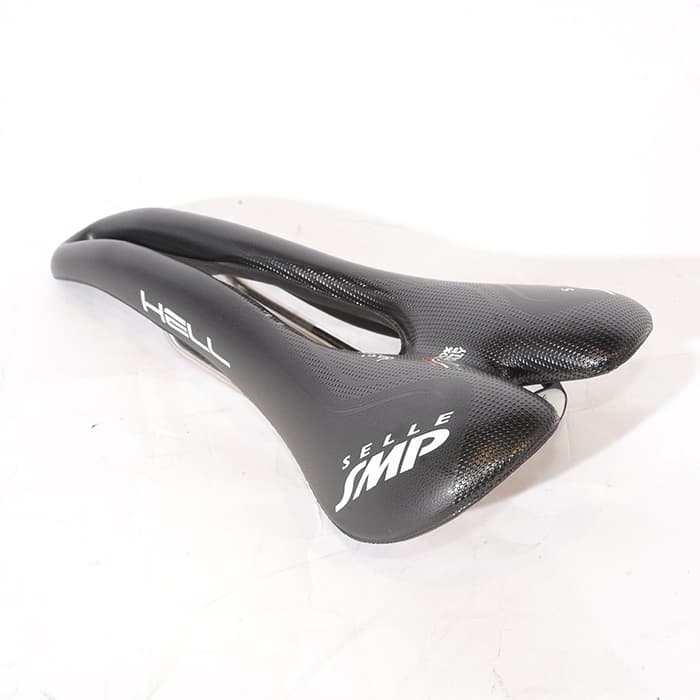 パーツセラ エスエムピーSELLE SMP ヘル　Hell サドル　ブラックほぼ未使用