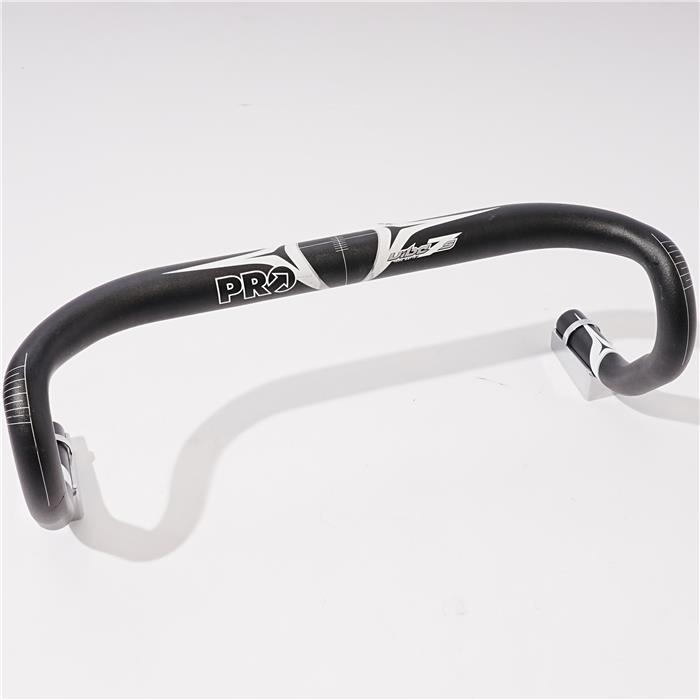 PRO VIBEシリーズ 4つのプロチームが使用するハンドル、ステム