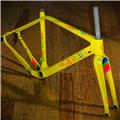 Cinelli (チネリ) 【未使用品】2024モデル KING ZYDECO DISC Mサイズ（175-183cm）フレームセット