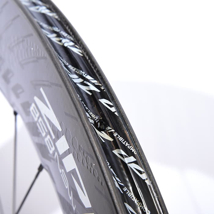Zipp 858 NSW カーボン チューブレス ディスクブレーキ ホイール