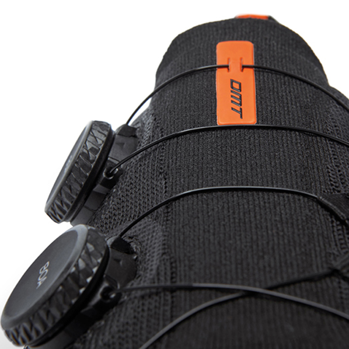 新品)DMT (ディーエムティー) KR0 ブラック 41サイズ 新品)DMT (ディーエムティー) KR0 ブラック 41サイズ