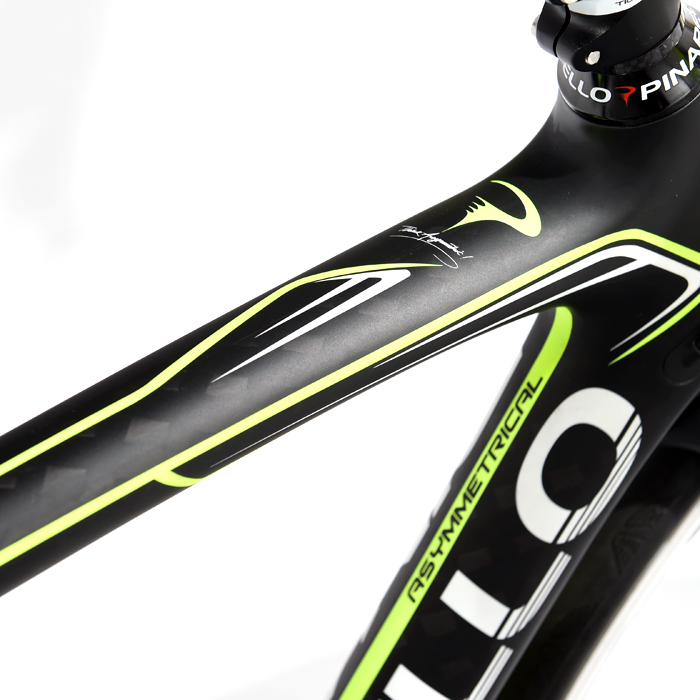 げ*ん様 PINARELLO (ピナレロ) MARVEL マーベル 105 ピナレロ PINARELLO マーベル MARVEL 2015 465サイズ シマノ 105