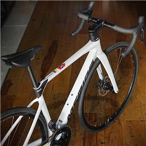 MERIDA (メリダ) 2023モデル SCULTURA 6000 105 R7170 Di2 12S XSサイズ（169-177cm）ロードバイク メイン